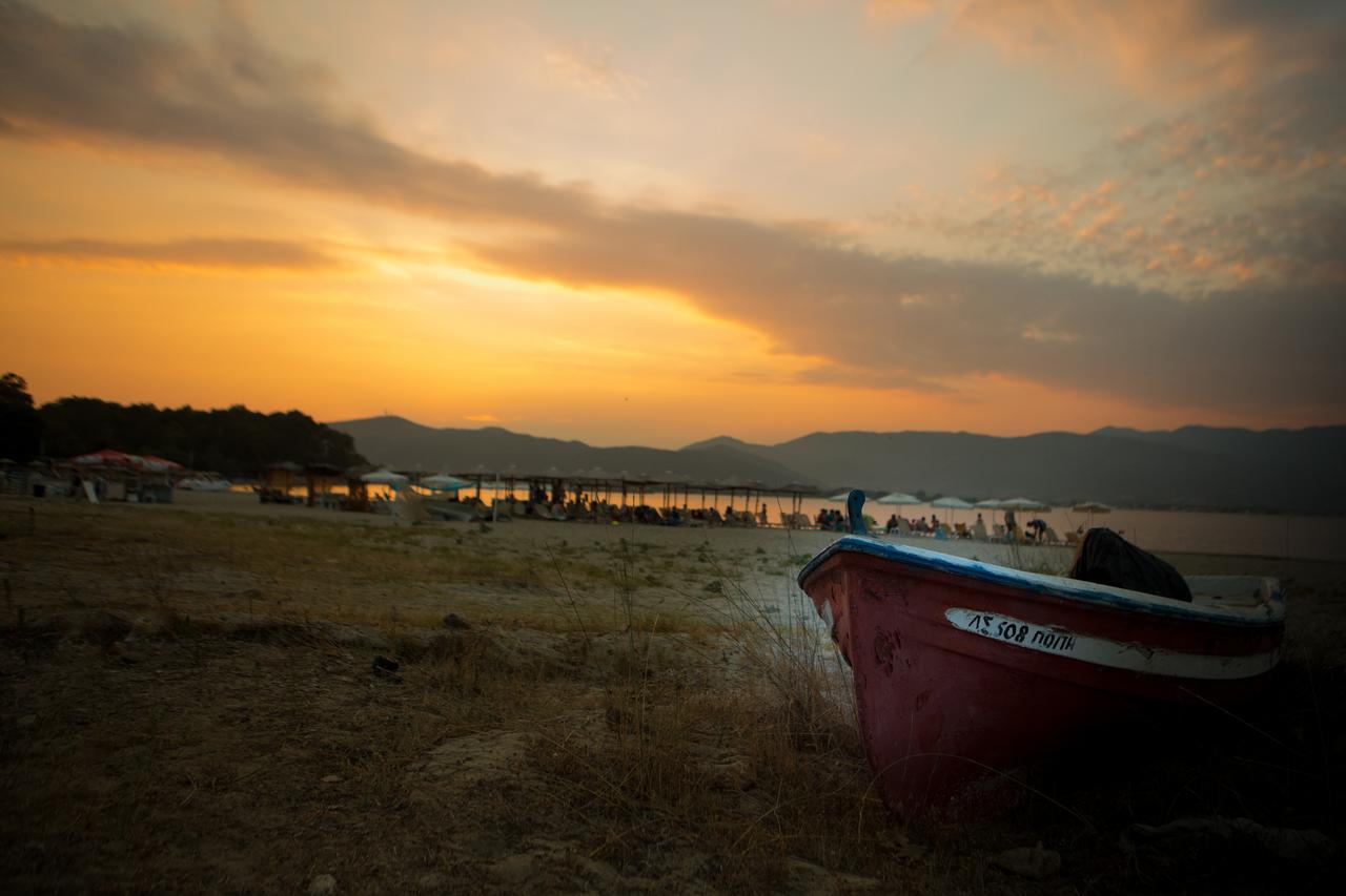 Alexander Inn Stavros  Buitenkant foto